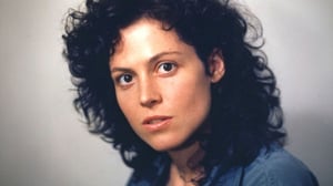 En The Mandalorian and Grogu, la emblemática Sigourney Weaver, conocida por su papel de Ripley en la saga Alien, se incorpora al universo de Star Wars como
