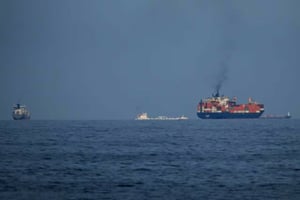A pesar del conflicto en Medio Oriente, Irán mantiene sus exportaciones de crudo cerca de los niveles previos a la guerra a través del Estrecho de Ormuz,