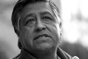 Una investigación del New York Times revela denuncias de abuso sexual contra César Chávez, incluyendo víctimas menores, y señala encubrimiento por parte