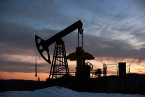 El petróleo intermedio de Texas (WTI) superó los 100 dólares por barril este jueves, mientras EE.UU. evalúa medidas de emergencia ante la crisis en Oriente