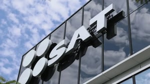 El SAT añadió 66 nuevos contribuyentes a su lista negra definitiva de factureras; sus comprobantes fiscales ya no producen efecto legal ni fiscal alguno.