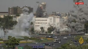 Israel bombardeó instalaciones del gobierno sirio en el sur del país tras ataques contra civiles drusos en Sueida, elevando la tensión en la región.