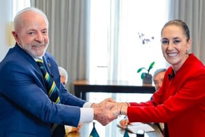 Lula propuso a Sheinbaum una alianza entre Petrobras y Pemex para explorar petróleo en aguas profundas, fortaleciendo la cooperación energética entre Brasil
