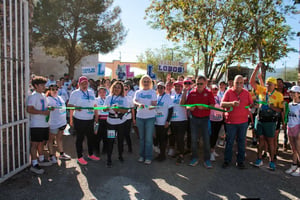 Con actividades deportivas, música y participación familiar, autoridades municipales inauguraron el Parque La Cascada en Múzquiz, fortaleciendo espacios