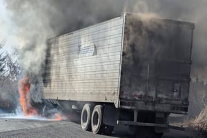Un juez de Michoacán otorgó libertad condicional a 11 policías municipales de Ecuandureo vinculados a narcobloqueos del Cártel Jalisco Nueva Generación tras