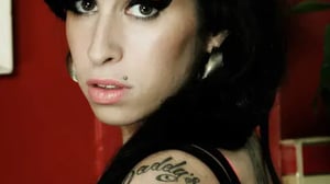Café Berlín celebra su 14 aniversario en Madrid con conciertos especiales que rinden homenaje a Amy Winehouse y Etta James, referentes del soul internacional.