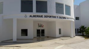 La Fiscalía General del Estado de Coahuila llevó a cabo la recuperación de un inmueble ubicado en la Unidad Deportiva Santiago V. González, tras