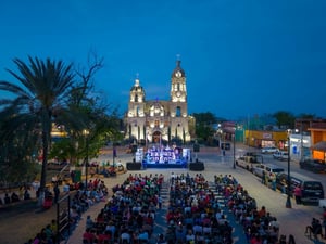 En un ambiente lleno de tradición, música y convivencia familiar, se llevó a cabo la presentación de la Banda de Música de la XI Región Militar, evento