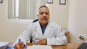 El Centro de Salud con Hospital Sabinas continúa sus servicios médicos durante Semana Santa, ofreciendo atención en medicina general, pediatría, ginecología