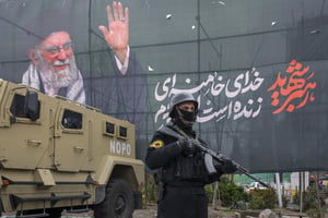 Irán negó haber solicitado un alto al fuego a Estados Unidos, desmintiendo declaraciones de Donald Trump y calificándolas como falsas e infundadas en medio