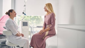 El ayuno intermitente podría convertirse en una estrategia útil para mejorar el equilibrio hormonal en mujeres con síndrome de ovario poliquístico (SOP),