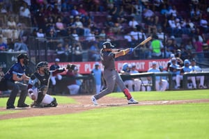    Tras ganar el juego del viernes, Acereros y Algodoneros empataron este sábado a 1 carrera producto de la lluvia que se hizo presente en la octava baja