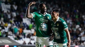    León venció 2-0 a Atlas con goles de Cambindo y Arcila, sumó su segundo triunfo consecutivo y se acerca a la Liguilla.  León confirmó su reacción y firmó