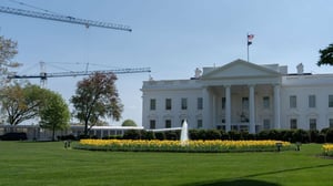 El Servicio Secreto investiga disparos reportados cerca de la Casa Blanca, mientras autoridades refuerzan la seguridad en la zona y buscan posibles