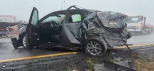 Arteaga, Coah.- Una serie de accidentes registrados en la carretera Los Chorros, correspondiente a la carretera Federal 57, provocó el cierre total