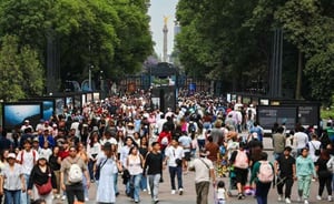 La Secretaría de Medio Ambiente (Sedema) informó que asistieron al Festival del Bosque de Chapultepec 'Aqüífera', que este domingo concluyó, un millón