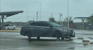 Presuntamente la pareja del dueño le poncho las llantas.  Lo que en un inicio fue reportado como un supuesto robo de autopartes en el estacionamiento del Mall