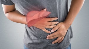 El hígado es uno de los órganos más importantes para la desintoxicación del cuerpo, ya que procesa nutrientes y elimina sustancias dañinas de manera continua.