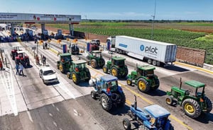 La ANTAC denunció agresiones, disparos y desapariciones de transportistas durante bloqueos en Tlaxcala; autoridades desalojaron carreteras con gas lacrimógeno