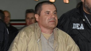 La SCJN desechó recurso de revisión de Joaquín Guzmán Loera, al determinar improcedente el amparo contra autoridades de Estados Unidos por presuntas