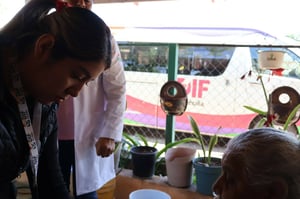 Con el lema “Trabajando siempre por nuestra gente”, el municipio de San Juan de Sabinas, a través del DIF Municipal, continúa apoyando a las familias