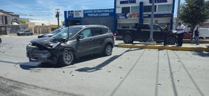 El accidente dejo dos personas lesionadas.  La compra de un acerobono para apoyar a la Furia Azul terminó en un accidente vial que dejó dos personas lesionadas