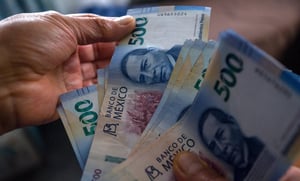 Proponen reforma para garantizar ingreso mínimo vital y evitar cobro de ISR a salarios de hasta 20 mil pesos, beneficiando a trabajadores en México.