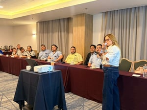 Con el objetivo de generar conciencia sobre conductas que han sido normalizadas dentro de las relaciones y que pueden derivar en distintos tipos de agresión,