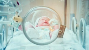 Nacer con un peso especialmente bajo podría estar relacionado con un mayor riesgo de sufrir un ictus a una edad relativamente temprana, según sugieren nuevos
