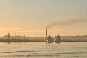 Vence este sábado la exención de sanciones de Estados Unidos que permitió la compra de petróleo ruso en tránsito, sin señales de prórroga oficial confirmada.