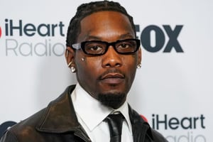 El rapero Offset fue dado de alta tras resultar herido por arma de fuego en Florida; el artista reporta mejoría y agradece apoyo de seguidores.  El rapero