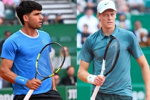Carlos Alcaraz y Jannik Sinner disputarán la final del Masters 1000 de Montecarlo tras imponerse en semifinales con actuaciones dominantes en el torneo.