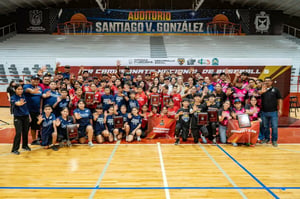 El auditorio Santiago V. González concentró la clausura del Primer Campeonato Nacional de Béisbol 5, donde participaron delegaciones de distintos estados
