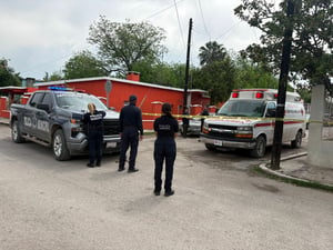 Un taxista murió tras desvanecerse en plena vía pública en la colonia Placita Fundadores, generando movilización de cuerpos de emergencia.  Un hombre