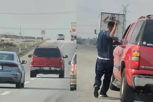 Un automovilista grabó un asalto en carretera rumbo a Monterrey, evidenciando la operación de delincuentes y reavivando denuncias por inseguridad en Nuevo