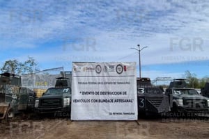La FGR destruyó 18 vehículos con blindaje artesanal en Tamaulipas, asegurados en operativos recientes y vinculados a 16 carpetas de investigación
