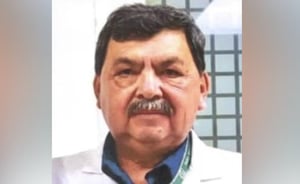 Juan Vega Arredondo, director del hospital general de Taxco y padre del alcalde, el morenista Juan Andrés Vega Carranza, fue privado de su libertad, informó