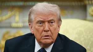 Donald Trump lanzó advertencias contra China por posible entrega de armamento a Irán, incluyendo aranceles y tensiones geopolíticas en Medio Oriente y comercio