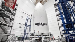 Amazon anunció la compra de Globalstar por 11,570 millones de dólares, fortaleciendo su estrategia satelital para competir en el mercado global de conectividad