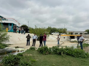 La Secretaría de Salud de Coahuila, a través de la Jurisdicción Sanitaria No. 3, realiza acciones de prevención en Sabinas, Coahuila, con fumigación