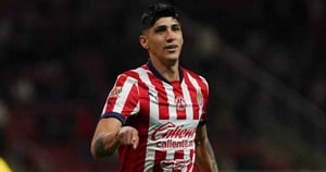 Chivas confirmó la salida oficial de Alan Pulido tras llegar a un acuerdo de rescisión, cerrando su segunda etapa con el club rojiblanco  CHIVAS CONFIRMA
