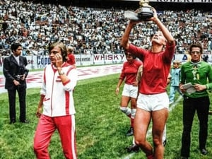 Un álbum conmemorativo rescata la memoria del Mundial Femenil de 1971 en México, integrando historia, futbol y tradición a través de billetes de lotería
