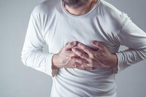 Identificar a tiempo los signos iniciales de un infarto de miocardio puede ser clave para salvar la vida. Aunque muchas personas lo perciben como un evento