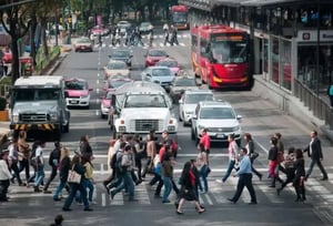 El Inegi reportó que en febrero de 2026 el transporte urbano en México aumentó pasajeros y kilómetros recorridos, destacando diferencias entre principales