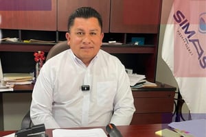 El gerente del SIMAS de Piedras Negras, Lorenzo Menera Sierra, que el alcalde Jacobo Rodríguez mantiene un presunto adeudo de 5 millones de pesos