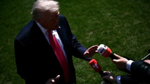 Estados Unidos enviará negociadores a Paquistán para dialogar con Irán, en medio de tensiones por el estrecho de Ormuz y amenazas de escalada militar.