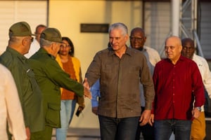 Estados Unidos dio a Cuba un plazo de dos semanas para liberar presos de alto perfil, tras una reunión secreta reciente, según reportes periodísticos.