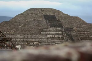 El tiroteo en Teotihuacán desata reacción internacional, con gobiernos activando asistencia consular y emitiendo alertas tras víctimas extranjeras