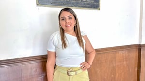 En este Día de la Educadora, comparte como la educación es una gran satisfacción personal.  Este 21 de abril, Día de la Educadora, Saira Melissa Carrillo