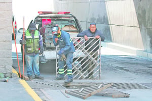 Las labores se realizaron en el tramo situado bajo las vías del ferrocarril y la calle Francisco Sánchez Uresti.  Con el objetivo de prevenir riesgos y mejorar